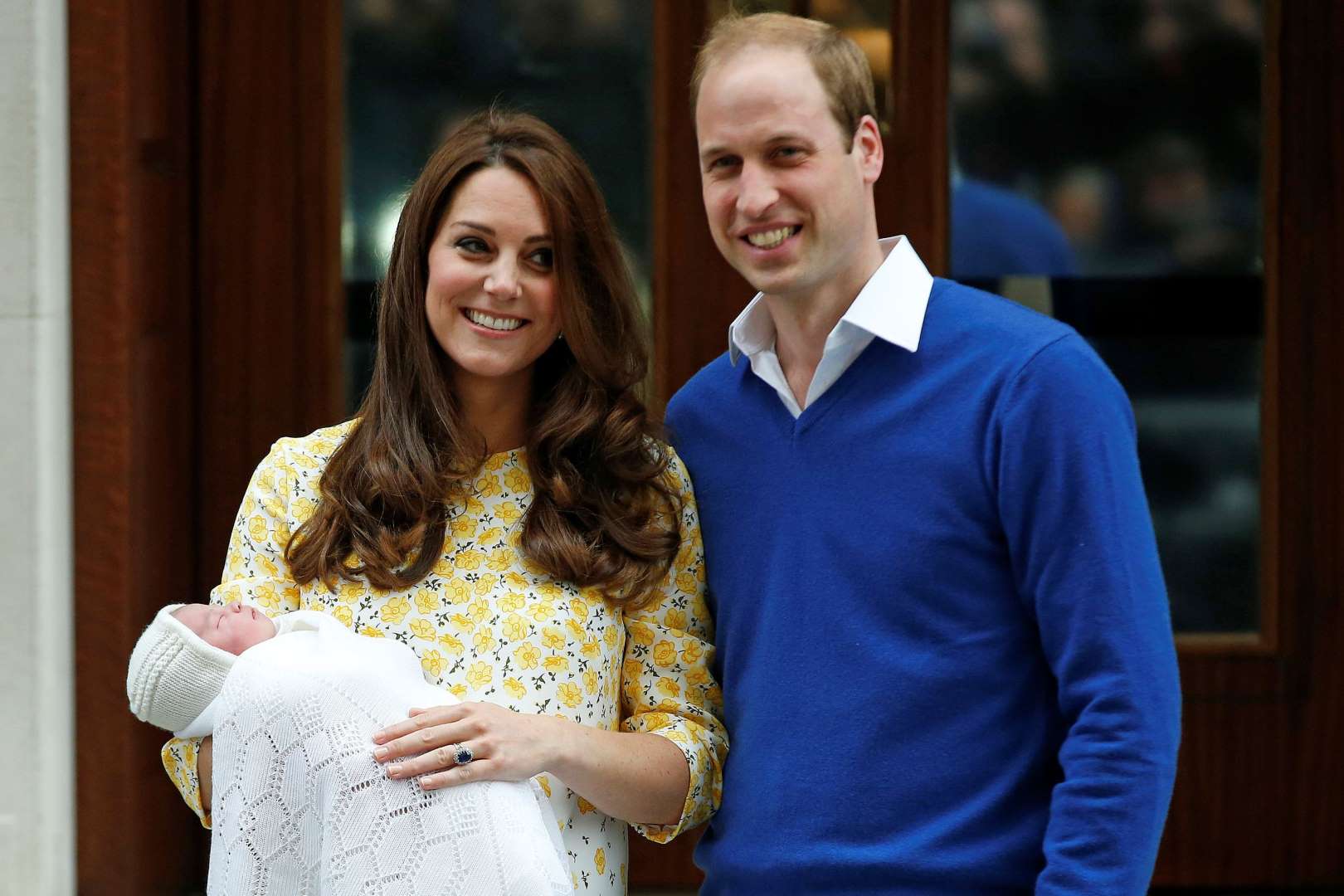 kate middleton, prince william, duchess of cambridge, dutchess kate, baby, baby girl, doula, birth, hospital, natural, homebirth